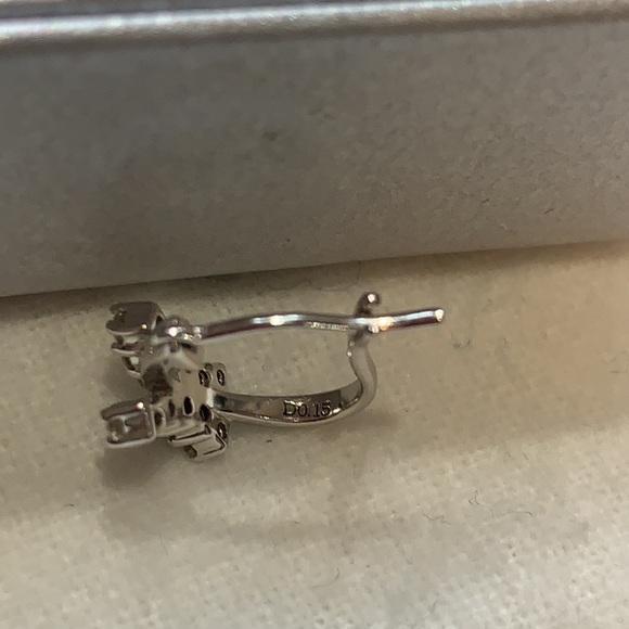 18k white gold diamond hoop earrings - Picture 3 of 7